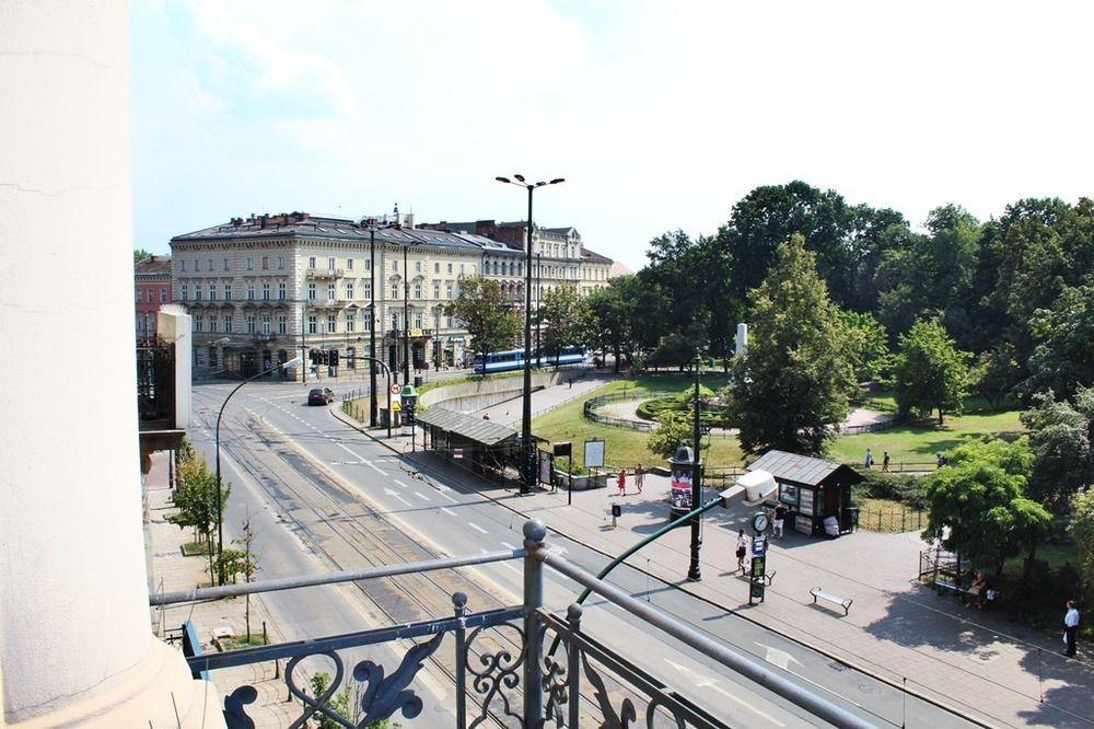 Grand Central Hostel Krakau Buitenkant foto