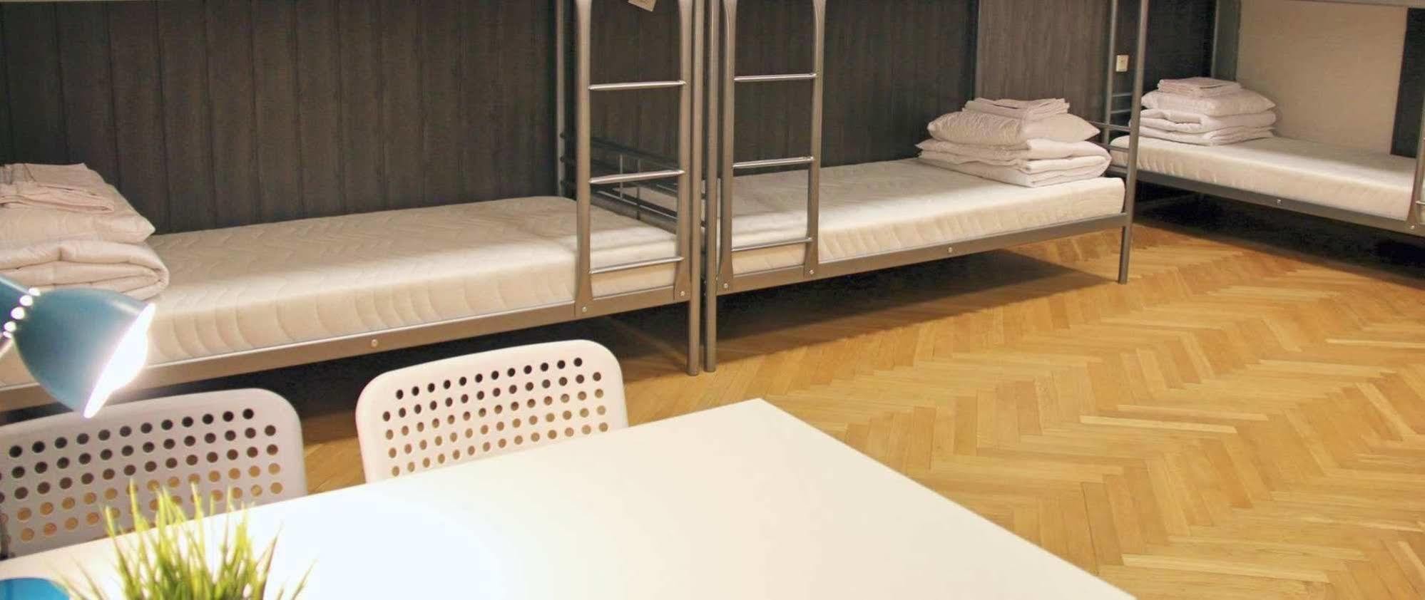 Grand Central Hostel Krakau Buitenkant foto