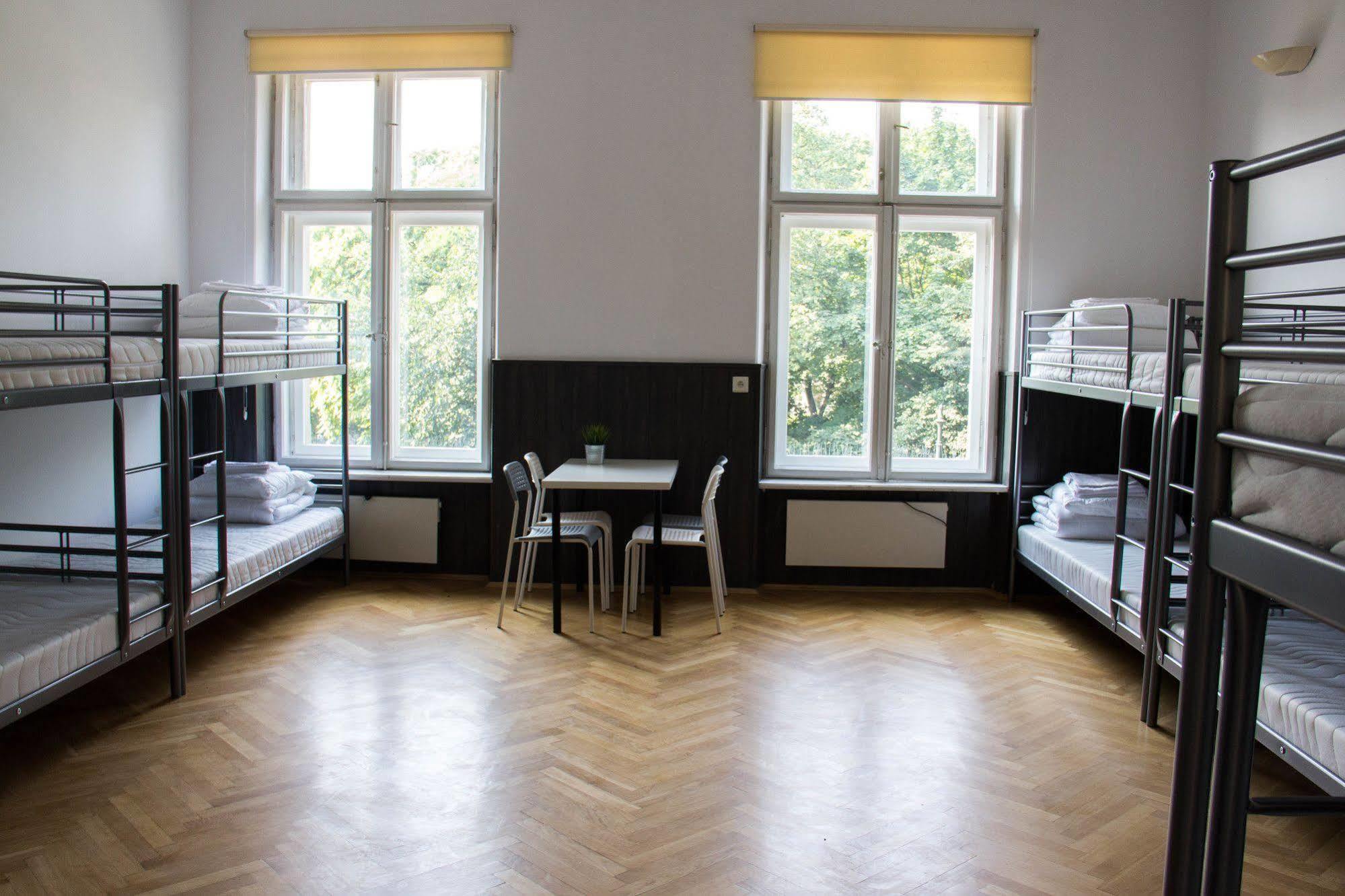 Grand Central Hostel Krakau Buitenkant foto